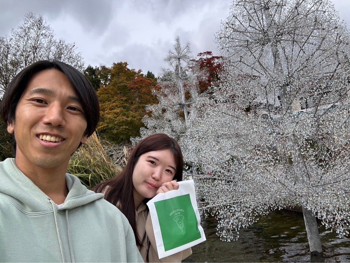 ガラスの森では可愛いと思ったピアスを買ってくれた
お返しにいちごジャム買っ...