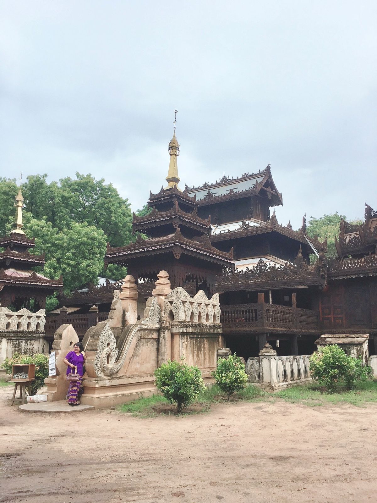 パガン⑥
やっぱ観光客には売り子が集まってくるよねぇ