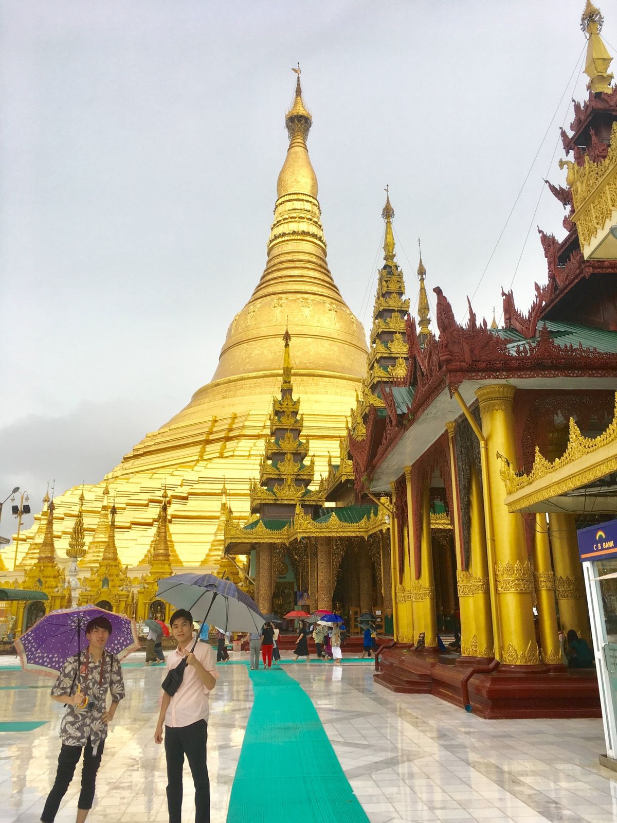 シュエダゴン パゴダ④
出る間際に案の定、チップせがまれました笑
まぁ、め...