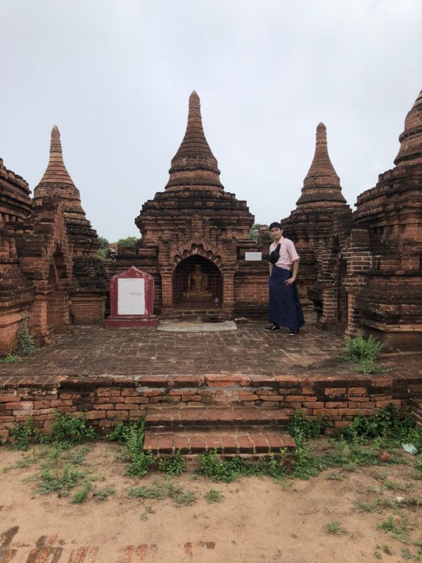 ミャンマー・ヤンゴン「松本といつもの海外旅」の写真：パガン⑤
途中売り子のお姉さんから”タナ...