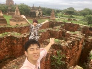 パガン③
寂れたかんじの遺跡
登っちゃいけないとこらしくておじちゃんに怒ら...