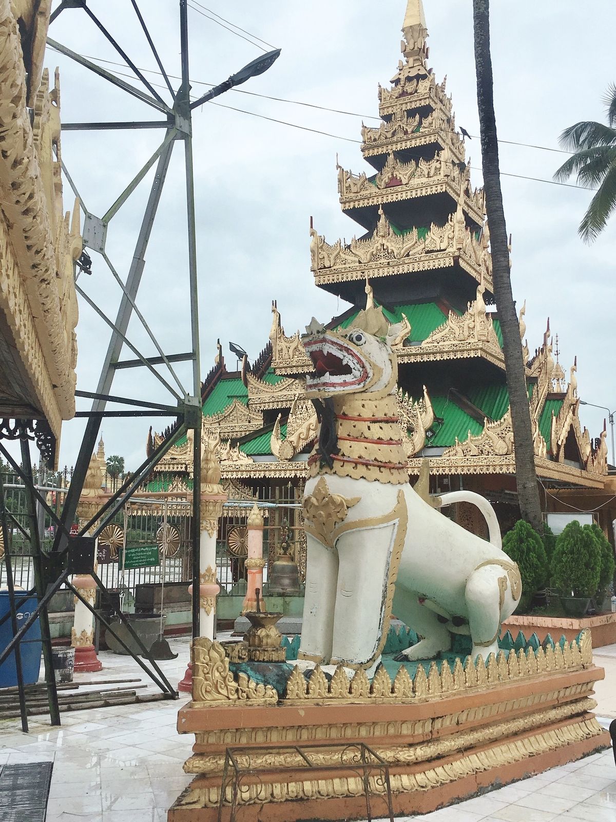 よくわからん寺院②
お供えしてきた