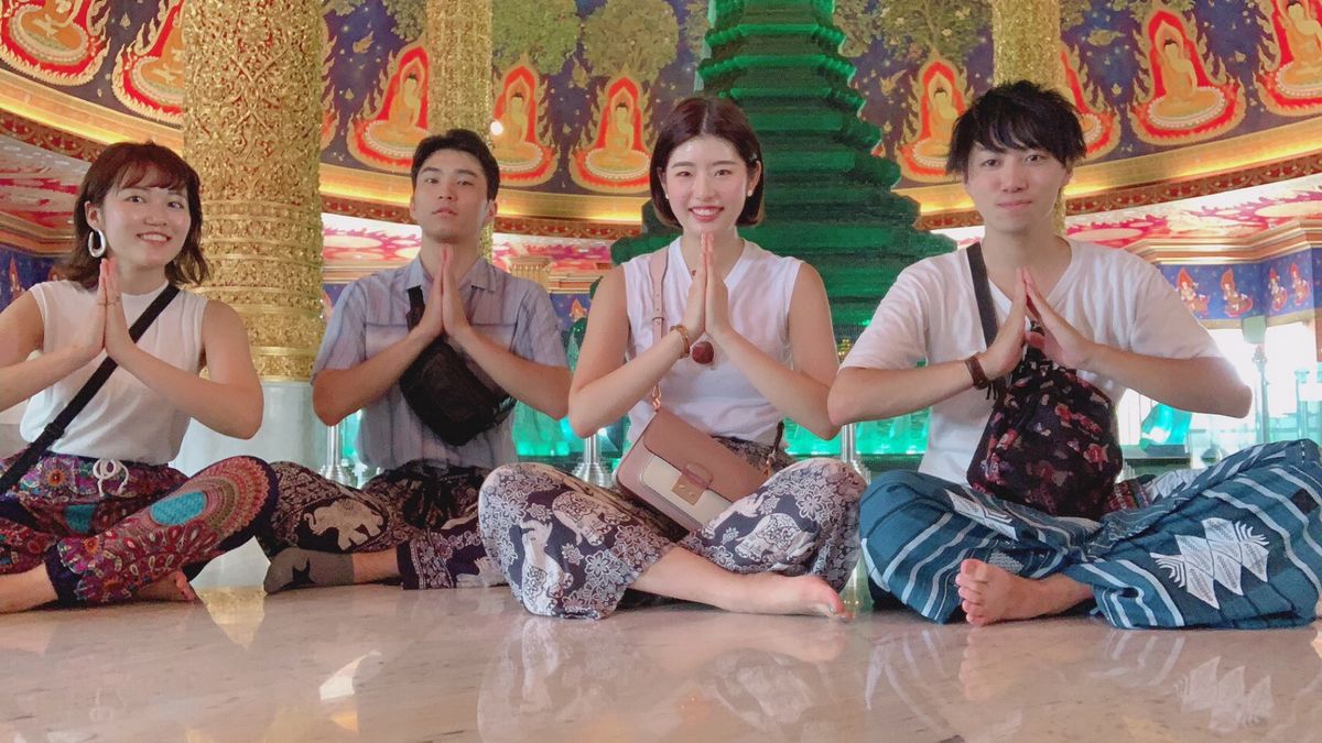 ワットパクナム
インスタ映えで有名なお寺
エメラルドグリーンがきれいだった