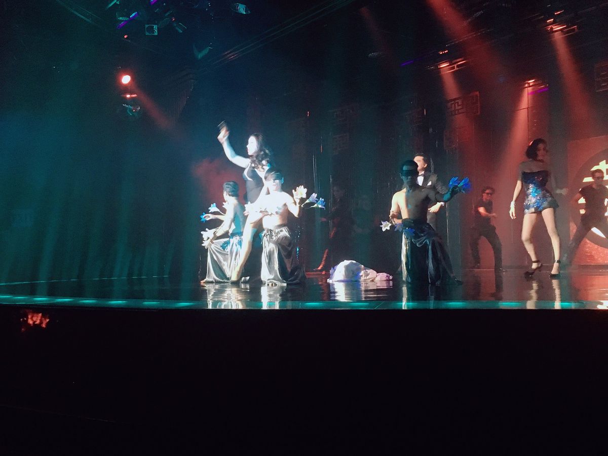 カリプソキャバレーのニューハーフショー②
最前列の座ってたら和風？の方から...