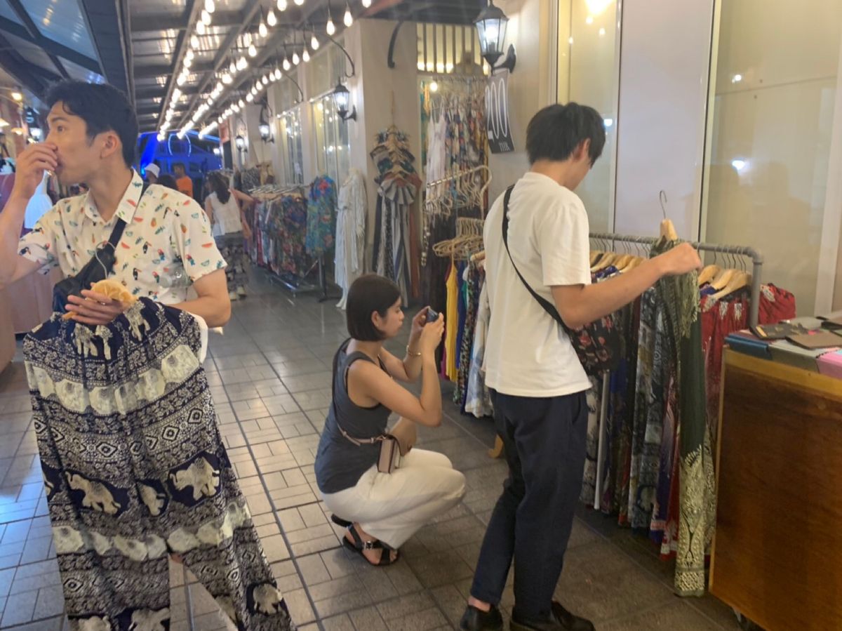 バンコク市内
本番タイ古式マッサージ！！ハマって何回も行っちゃった…
夜は...