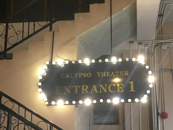 タイ・バンコク「長会 〜海外旅行編〜」の写真：カリプソキャバレーのニューハーフショー
...