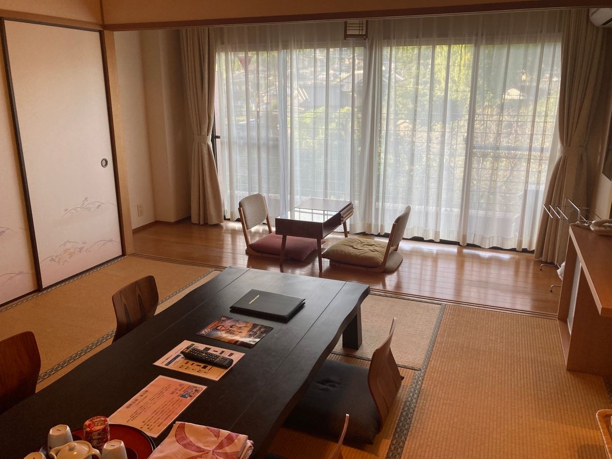 初日の宿は佐賀県の嬉野温泉♨️
自然豊かで風情があって最高でした！！