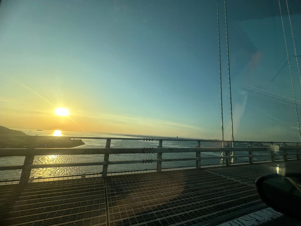 淡路島！！
ちょうど綺麗な夕日も見れた！！