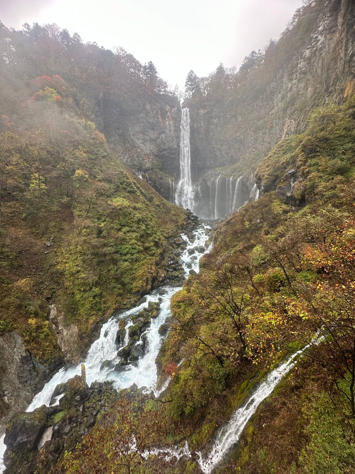 せっかく滝行けたのに雨女発揮☔️