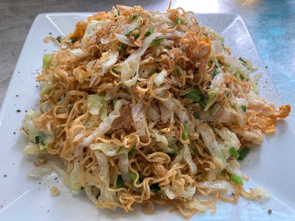 ベトナム・ハノイ「ベトナム」の写真：特に期待していなかった焼きそばmì xà...