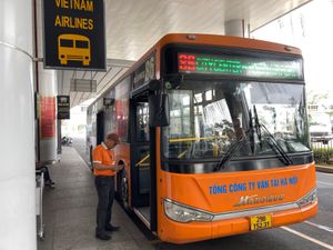 ハノイノイバイ空港から初めてバスで市内に行ってみました。時間もそこまで変わ...