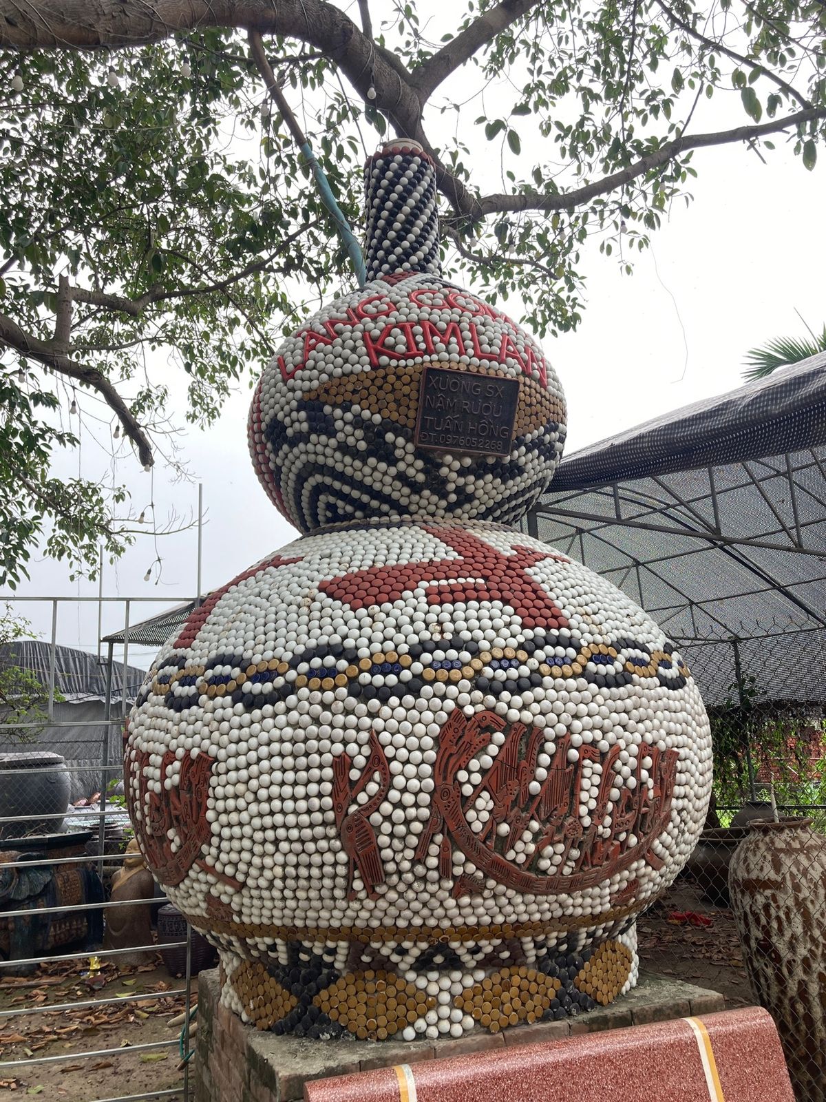 バスで終点のバッチャンに入る手前で降り、ホン川に流れ込むSông Bắc ...