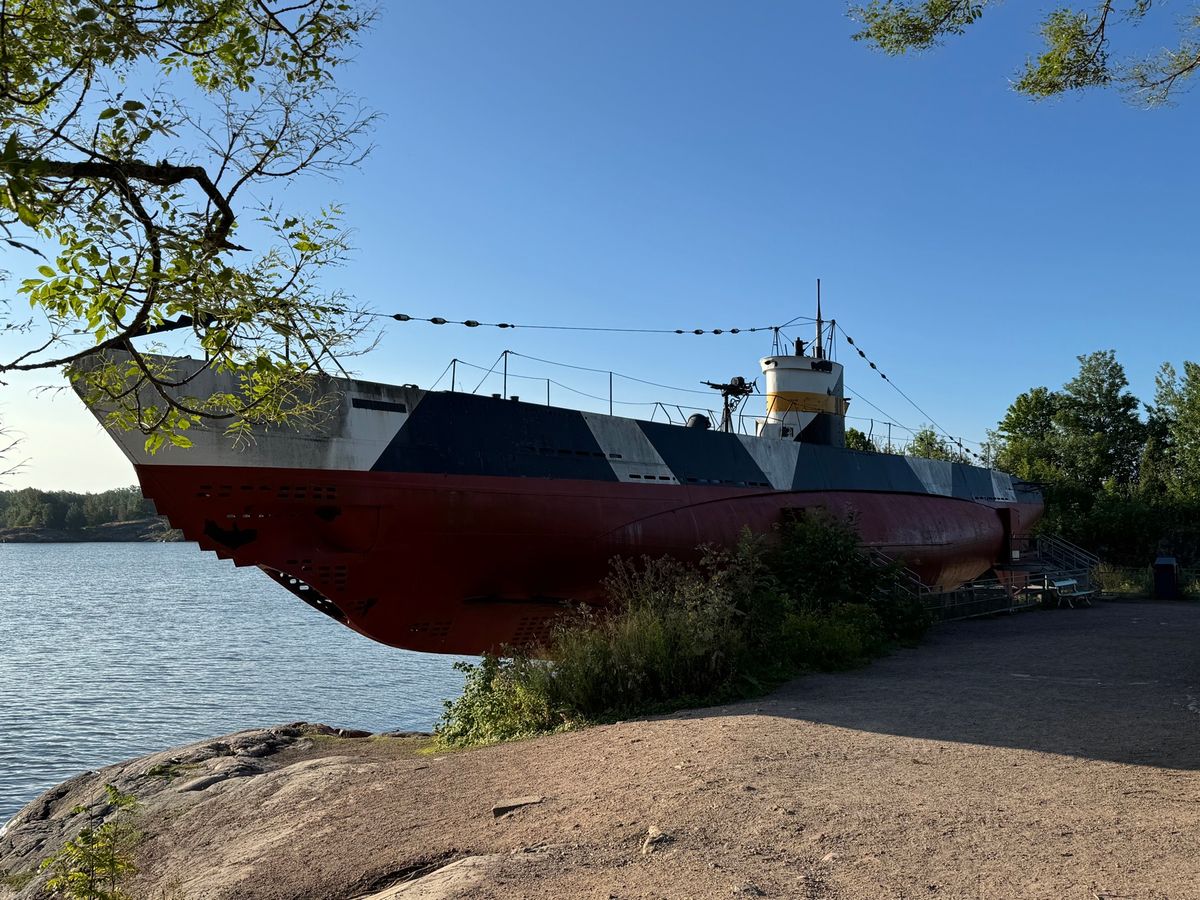 ヘルシンキ
スオメンリンナ島（世界遺産）
●スオメンリンナの要塞
●潜水艦...