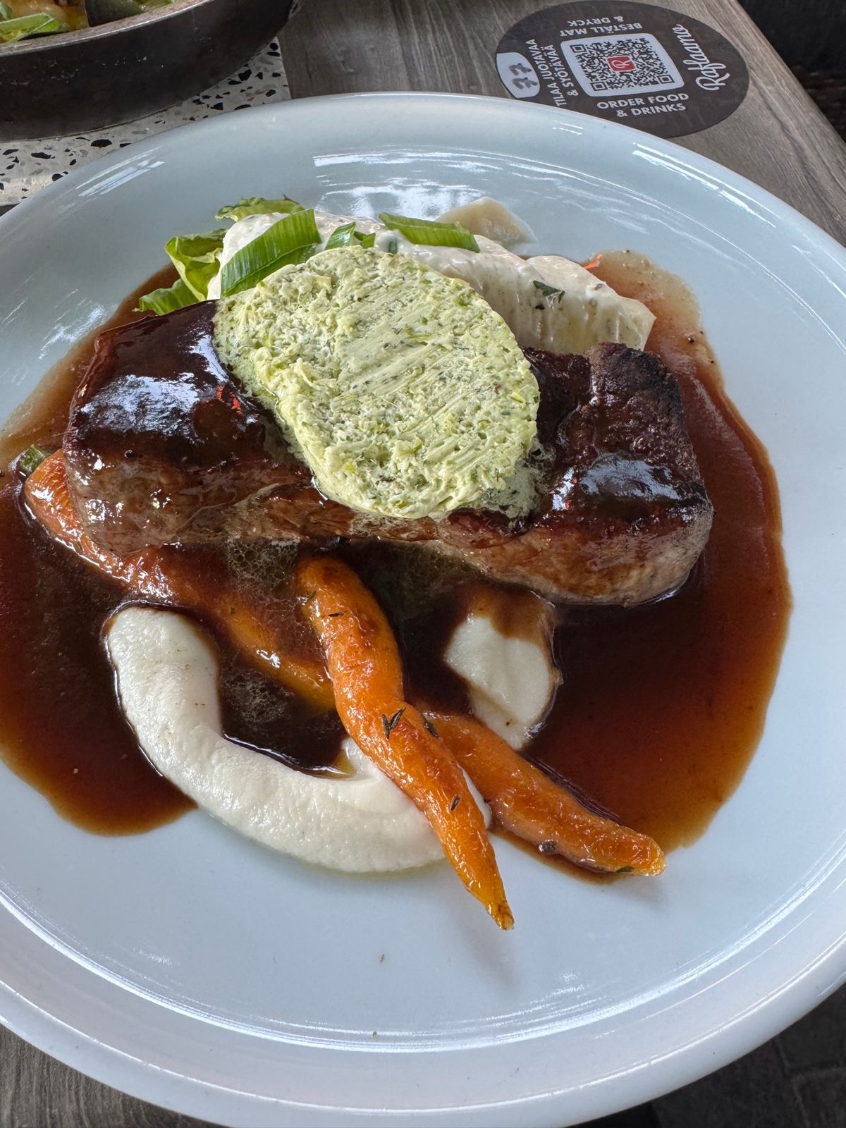 ヘルシンキ
●CASA LARGO
ホテルの1階にあるスペイン料理店。
値...