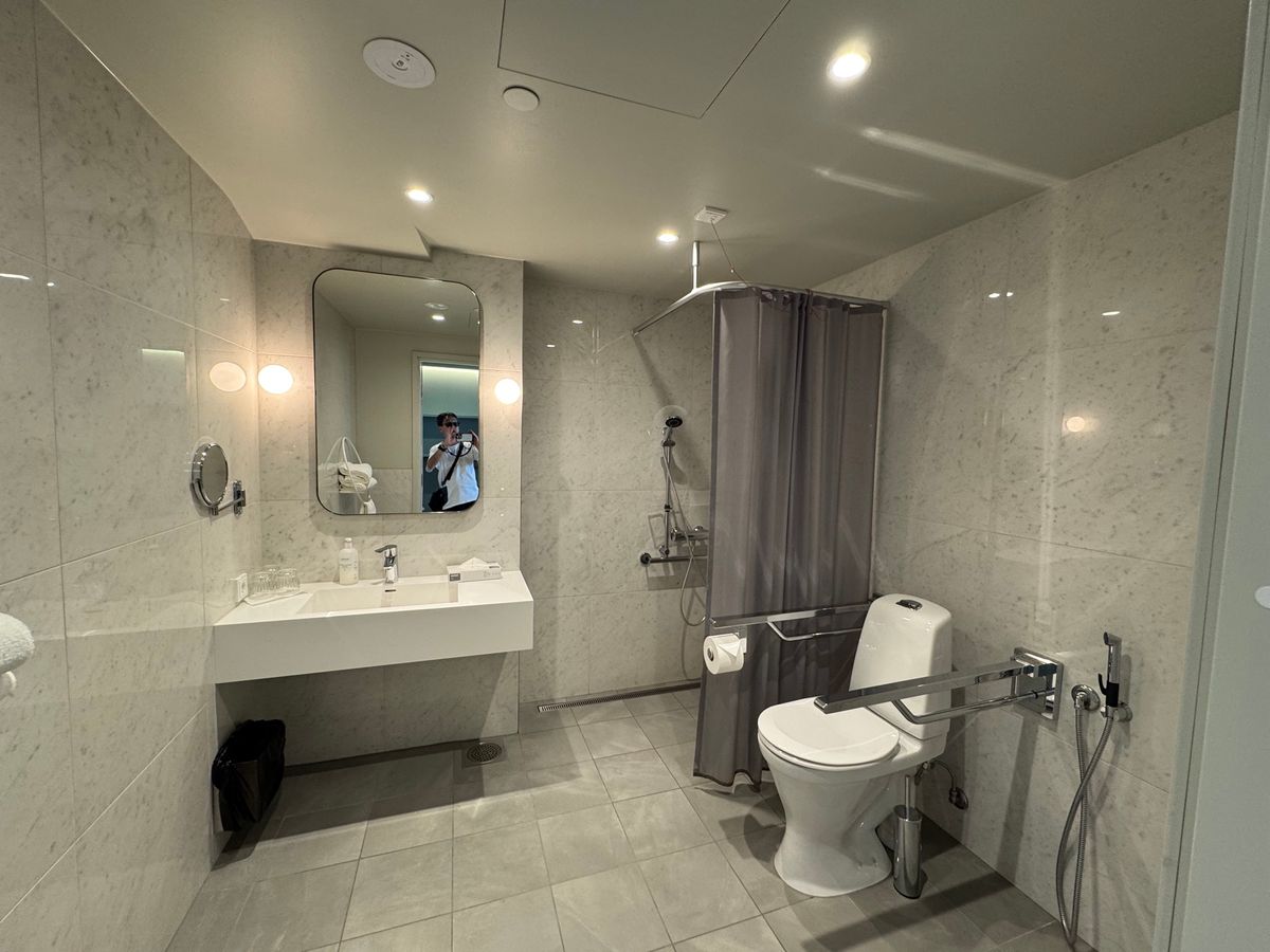 ヘルシンキ
●オリジナル ソコス ホテル ヴァークナ外観
●ホテルの部屋
...