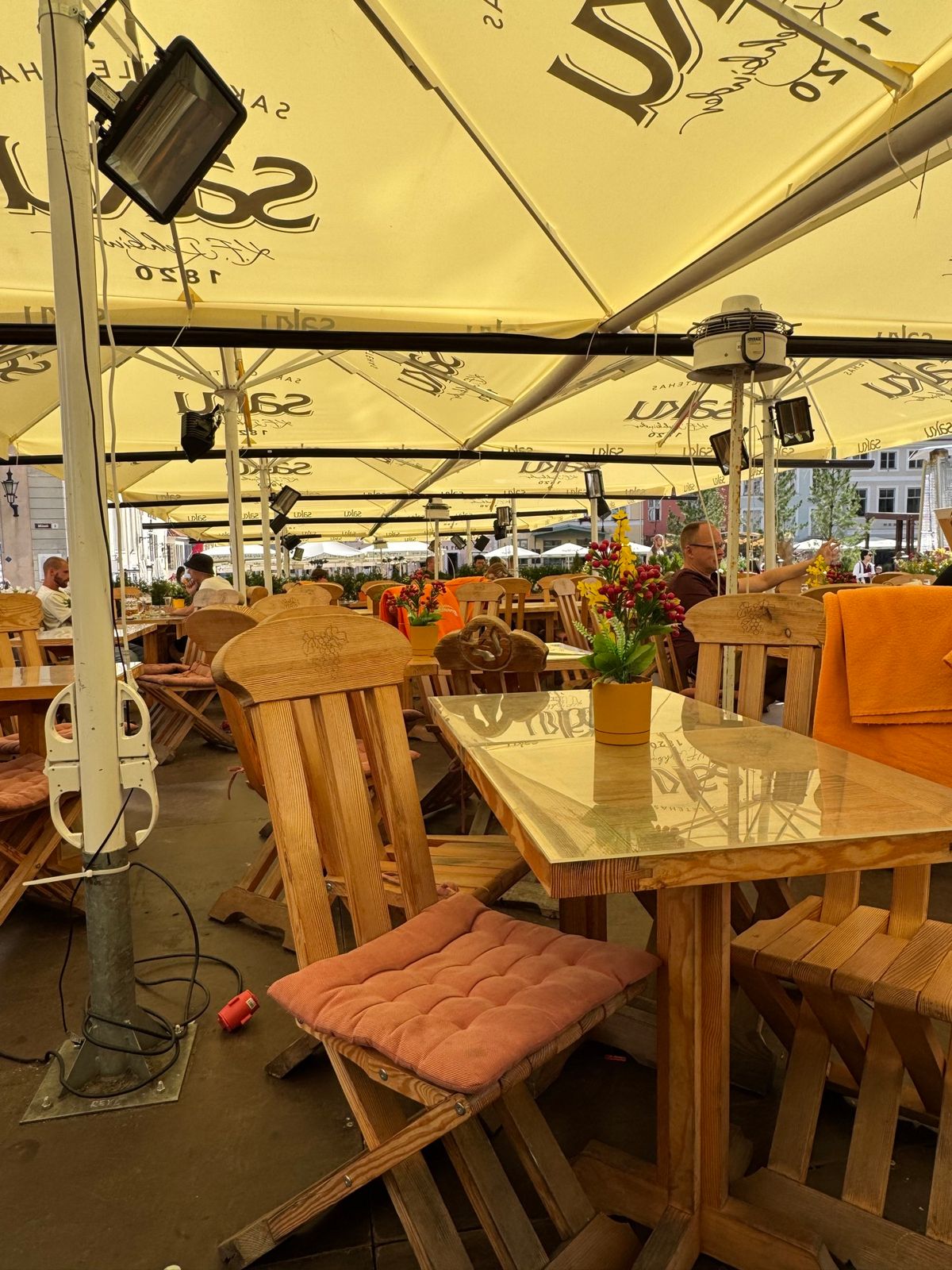 エストニア　タリン
●レストラン「オールドエストニア」
●オールドエストニ...