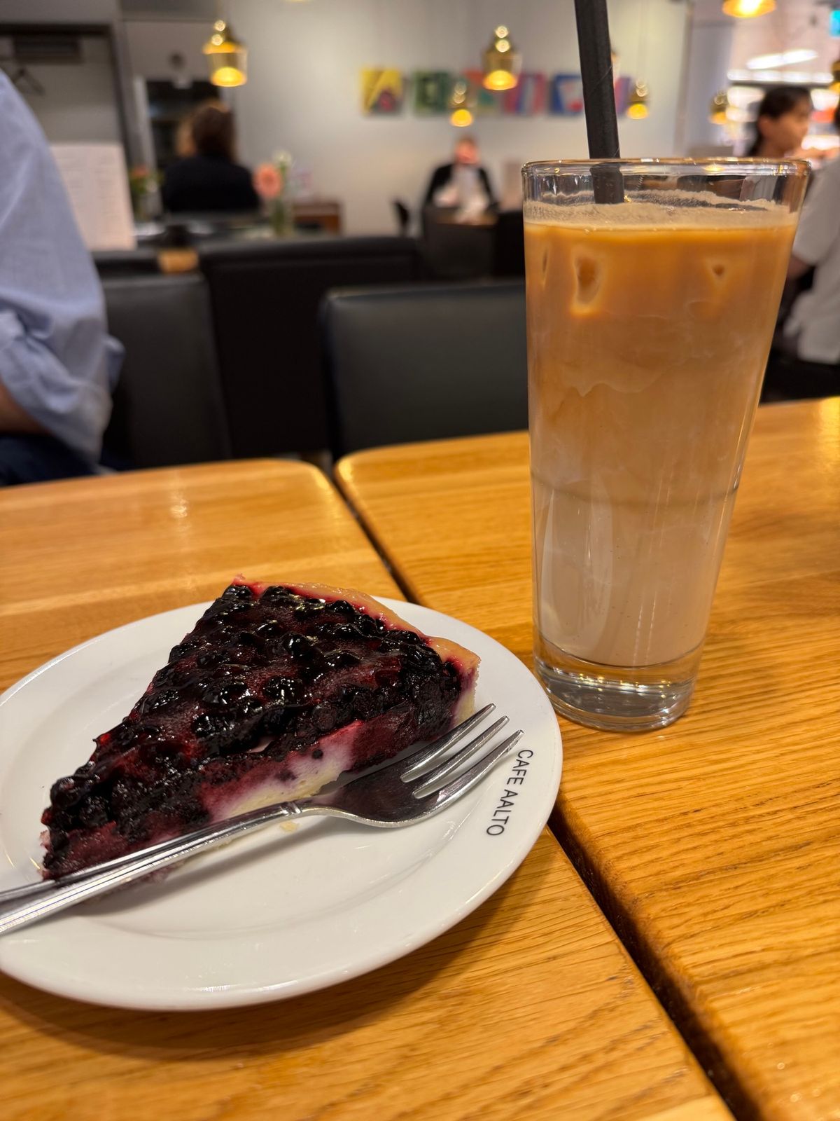 ヘルシンキ
●カンピ礼拝堂
●アカデミア書店
●カフェアアルト
●カフェア...