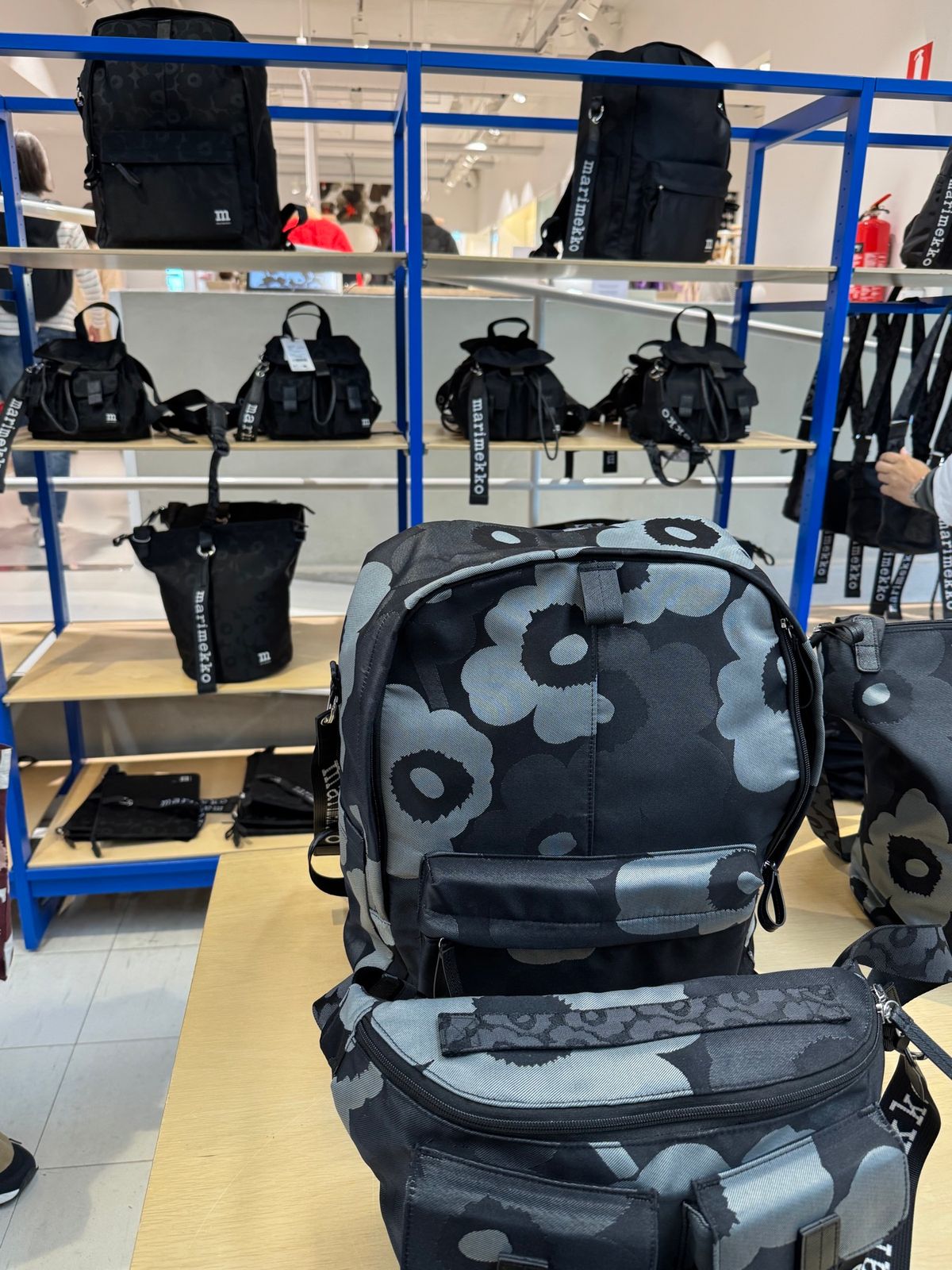 ヘルシンキ
●マリメッコ本社

セントラル液から地下鉄に乗り、マリメッコの...