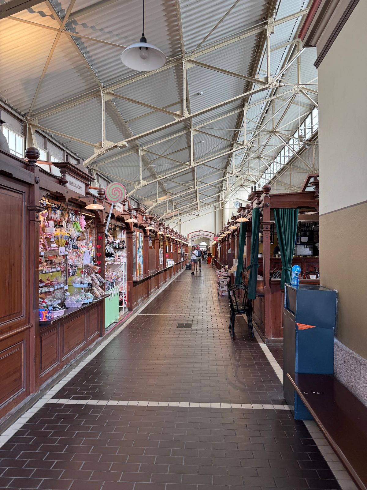 ヘルシンキ
●ヘルシンキ大聖堂
●ウスペンスキー大聖堂
●建物の中にたくさ...