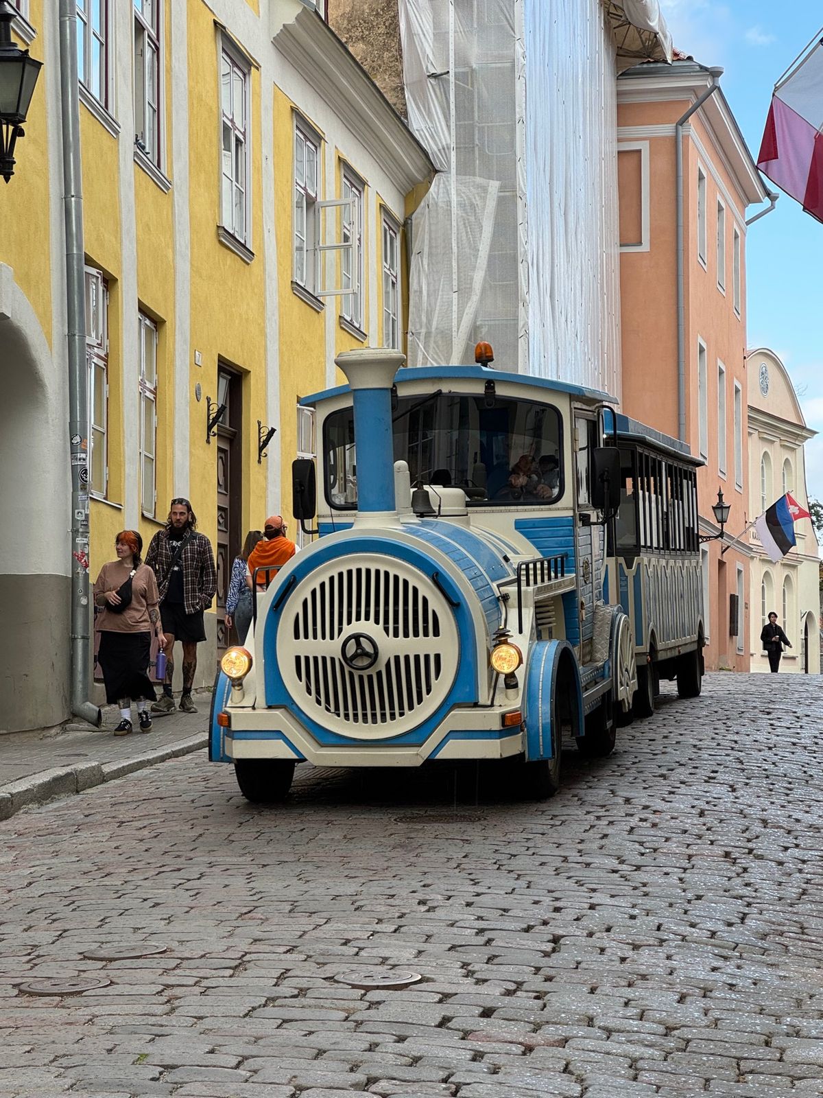 エストニア　タリン
●アレキサンドル・ネフスキー大聖堂
●アレフ大聖堂の塔...