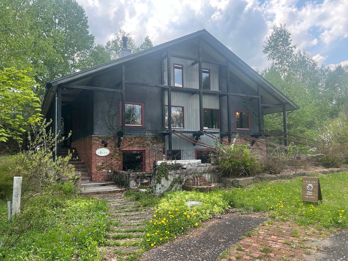 ランチはカフェnokkaさんで、カンパーニュサンドをいただきました。
ちょ...