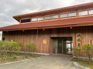 北海道に来たら外せない六花亭。
ここにしかないふらの餅が食べたかったけど、...