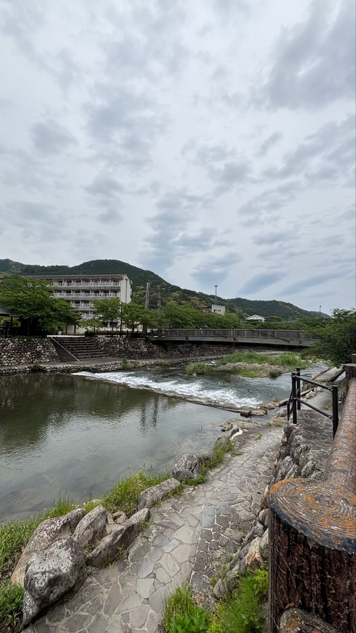 天気はいまいちやったけど漬け丼美味しすぎたから許した🙂‍↕️