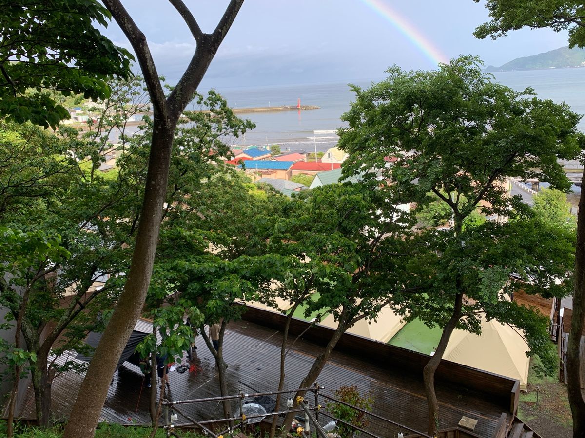 雨も止み虹が出てきました♪