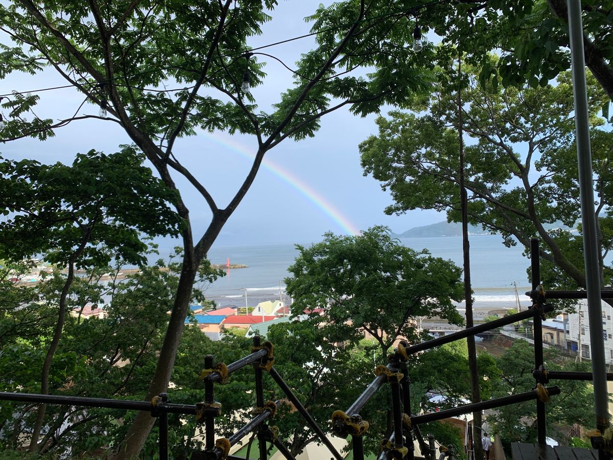 雨も止み虹が出てきました♪