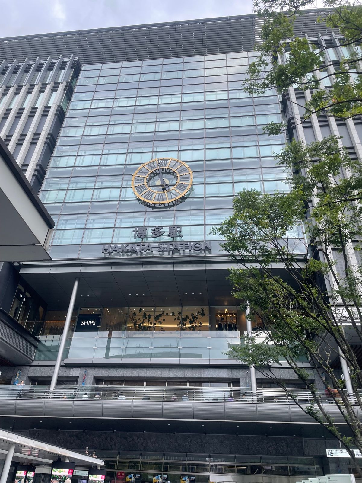 博多駅
めちゃ都会でびっくり
韓国語と中国語ばっかり聞こえてきてまたびっくり