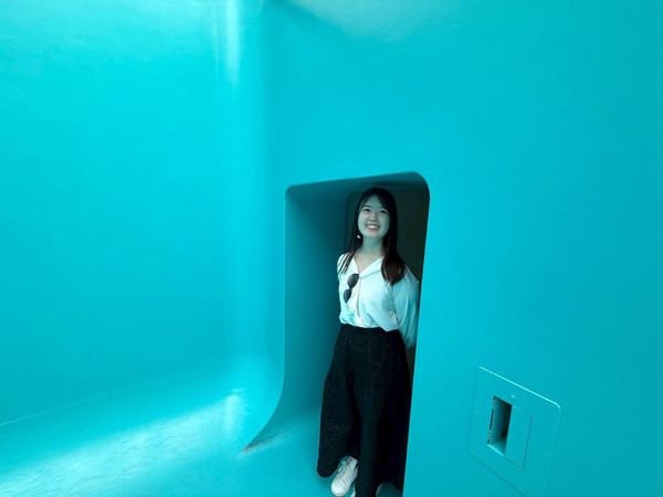 日本・石川県金沢市「よしくん誕生日記念旅行」の写真：21世紀美術館
プール予約が必要で10時...