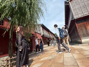 東茶屋街
自分で金箔乗せられるところだったけど上手くいかなかった😇