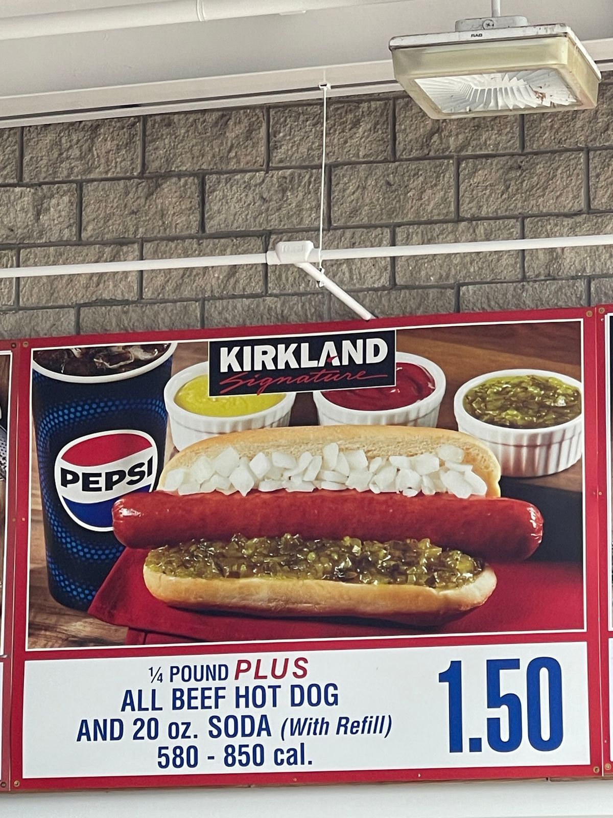 ハワイ最初の食事は今年もコスコのホットドッグ😋
ビールと食材も調達😉