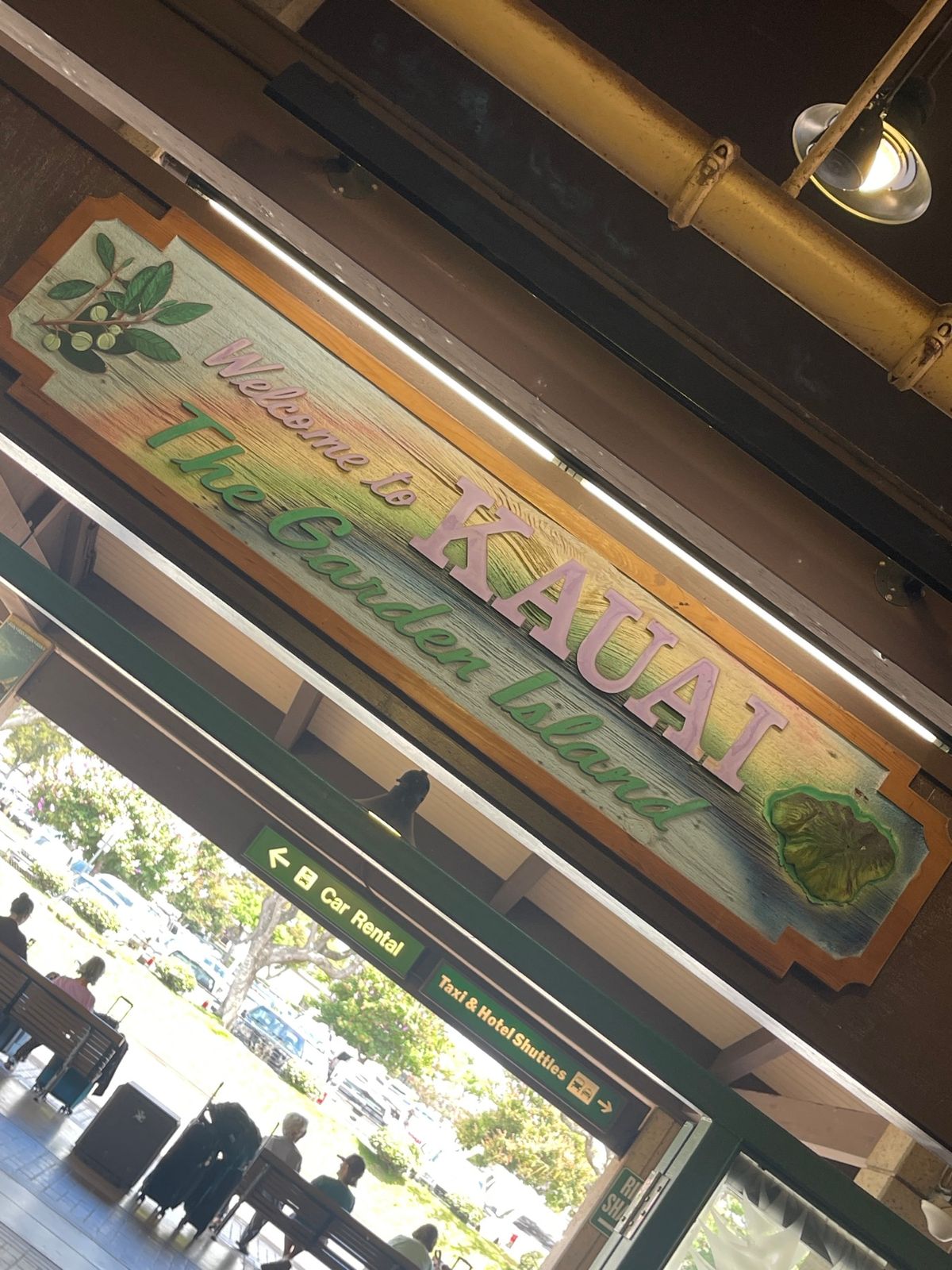 ダニエルK国際空港からリフエへ