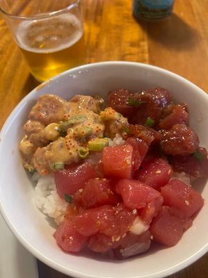 ラウンジのおつまみとドンキのポケで作ったポケボウル😋