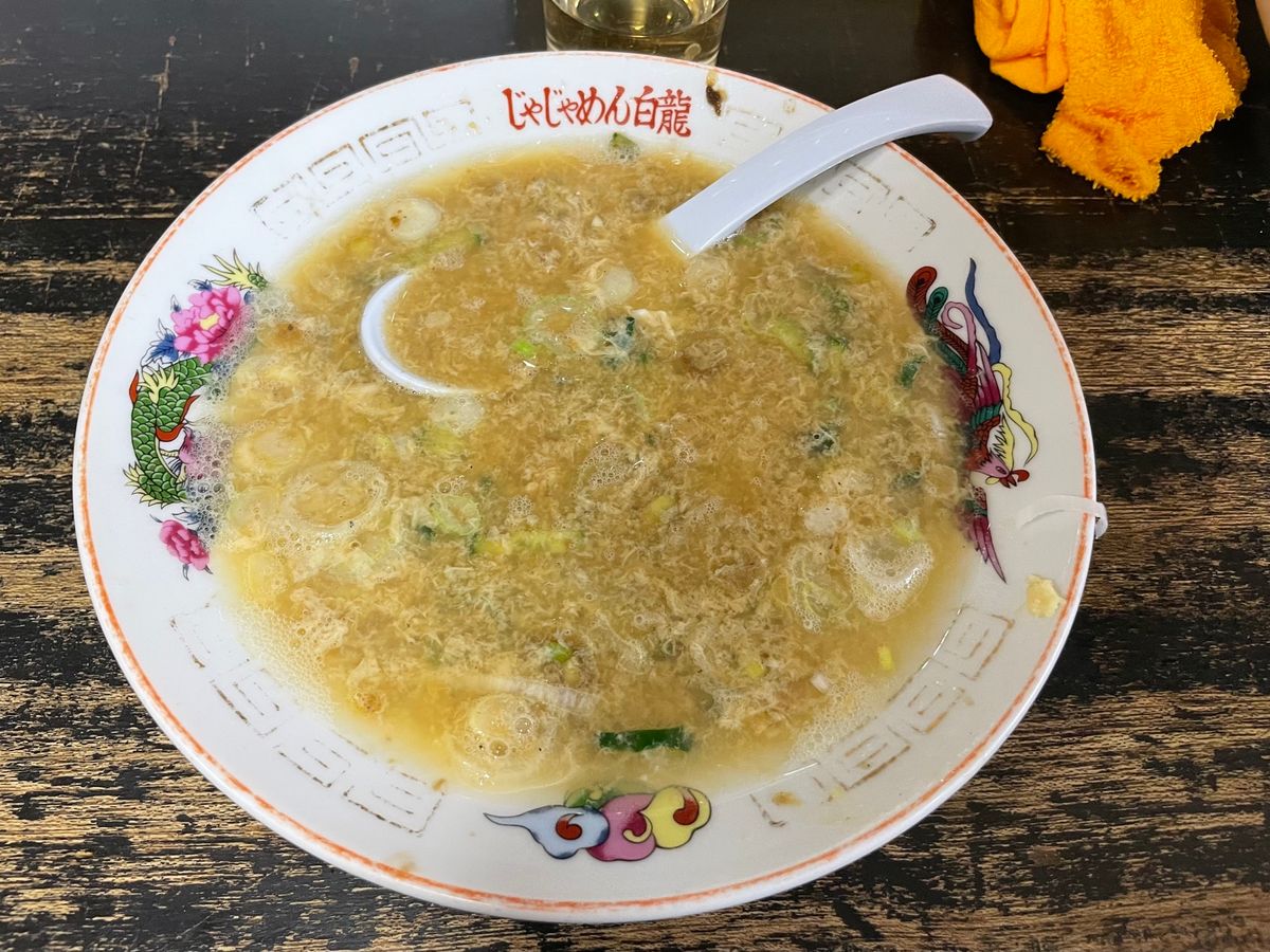 この日のお昼は盛岡のB級グルメ、白龍のじゃじゃ麺。休日とあって30分ほど並...