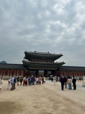 日本に帰るまでに時間があったので、また一人で観光に。景福宮と三清洞へ。滞在...