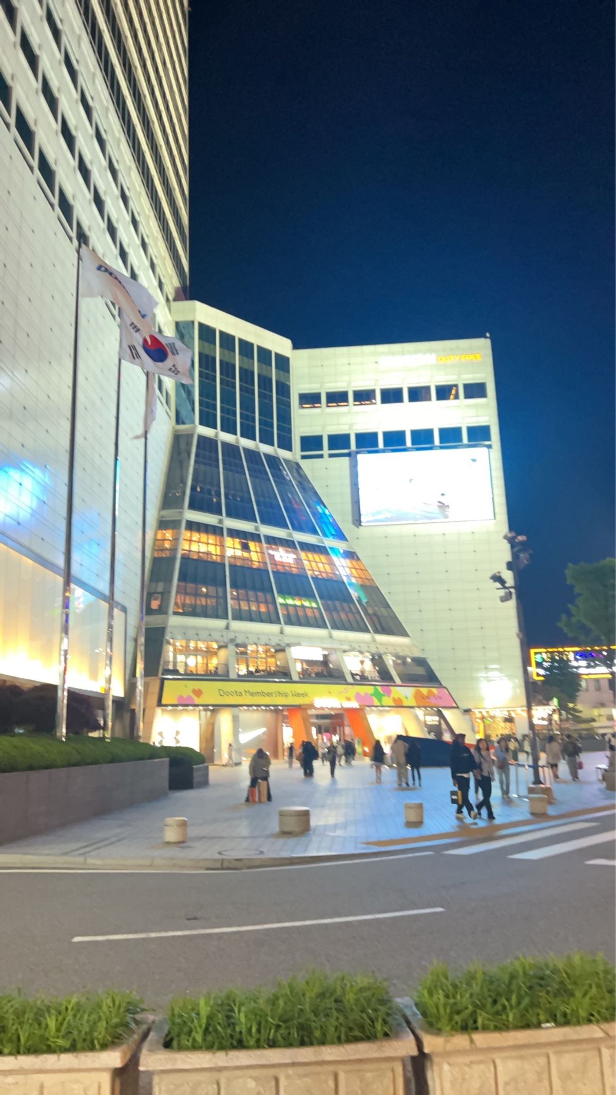 夕方に一人で明洞と東大門へ。