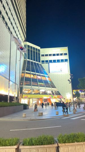 夕方に一人で明洞と東大門へ。