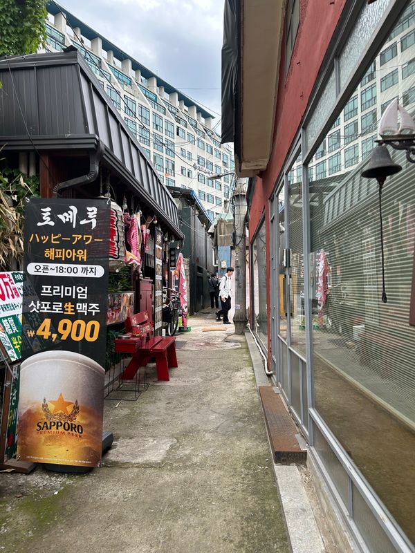 大韓民国 (韓国)・ソウル「韓国2回目一人旅」の写真：ムンレは昔からの町工場があった所にカフェ...