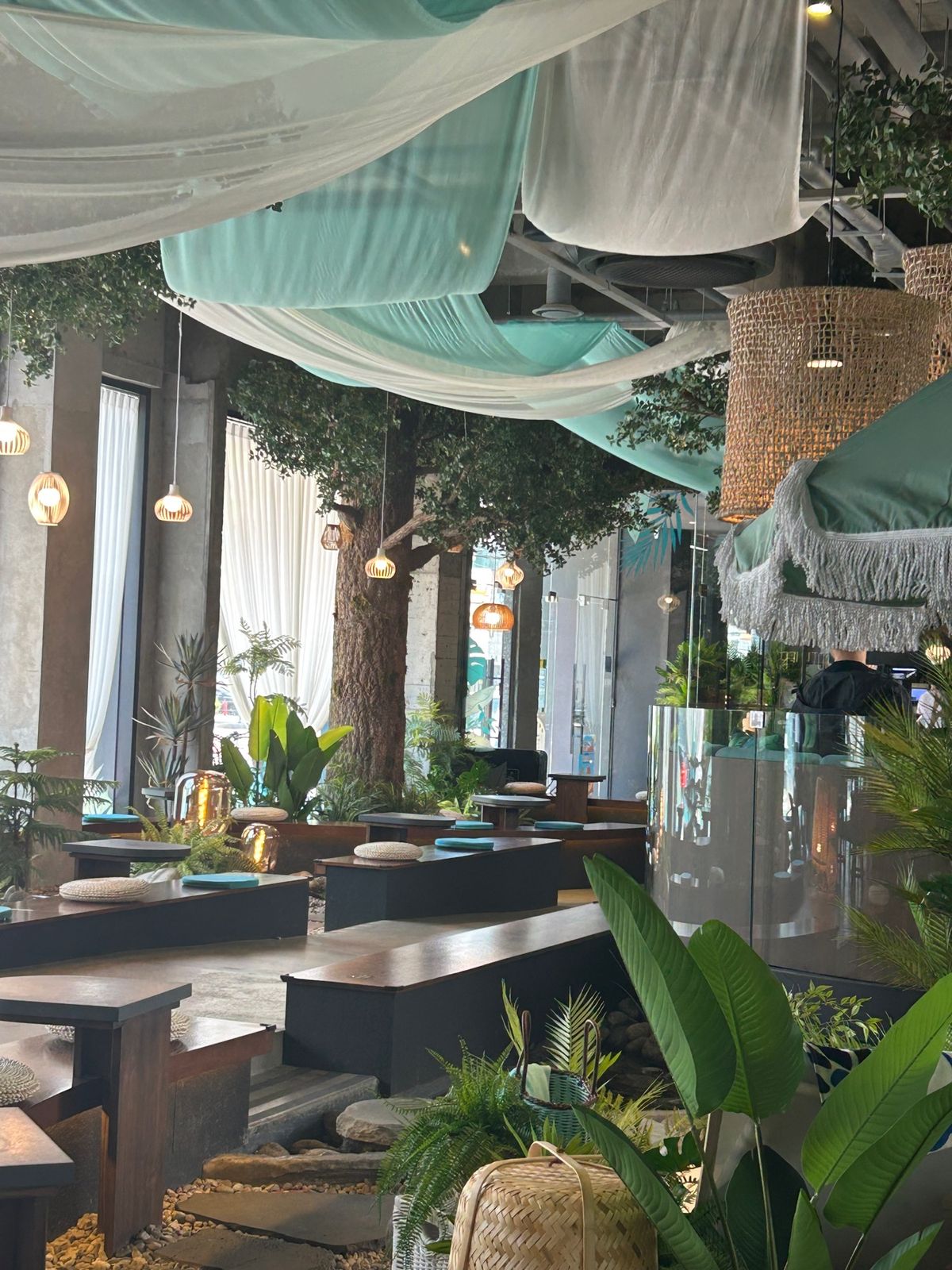 その後、カフェに行きました。韓国の人はほんとにカフェ好きですね。