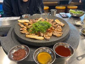 友達と初めての場所、ムンレという所に行きました。まだ観光客はいなくて、最近...
