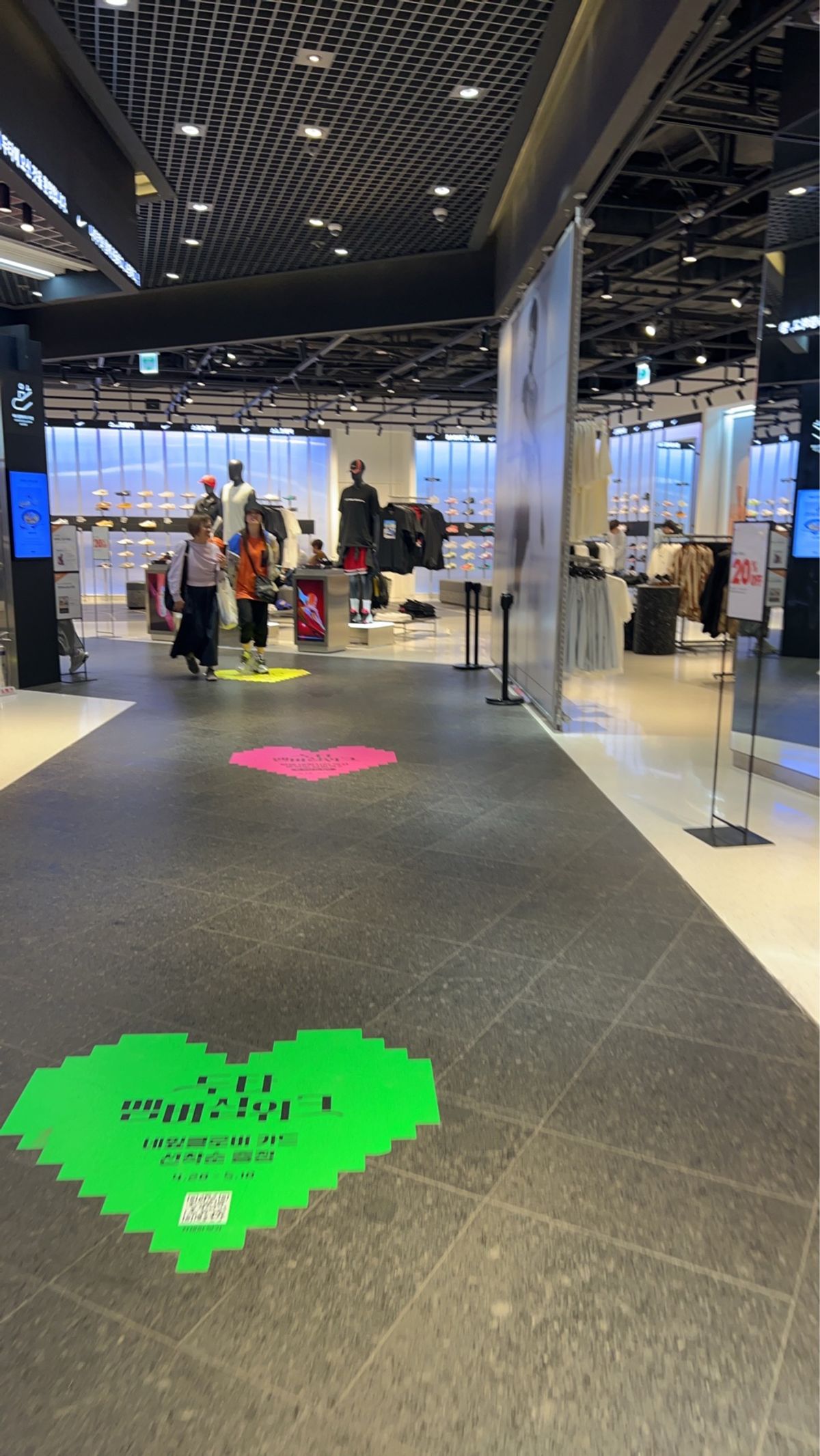 夕方に一人で明洞と東大門へ。