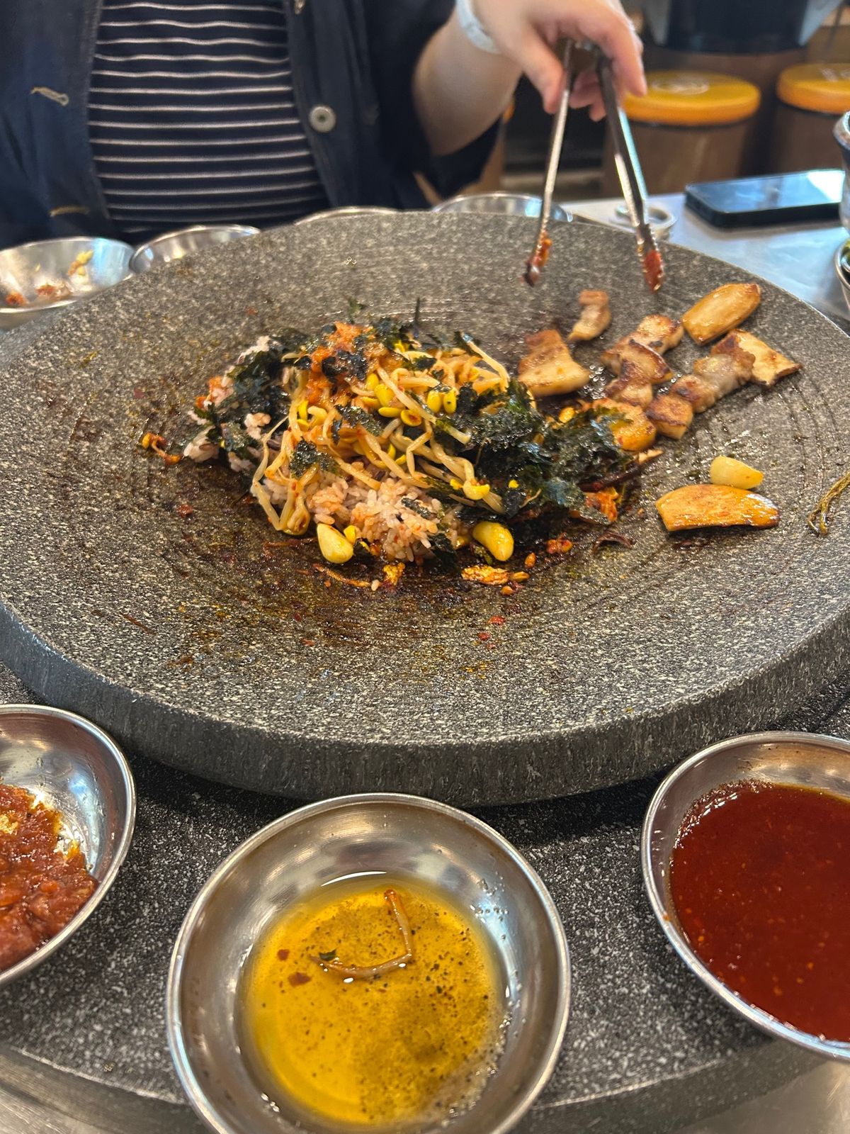 友達と初めての場所、ムンレという所に行きました。まだ観光客はいなくて、最近...