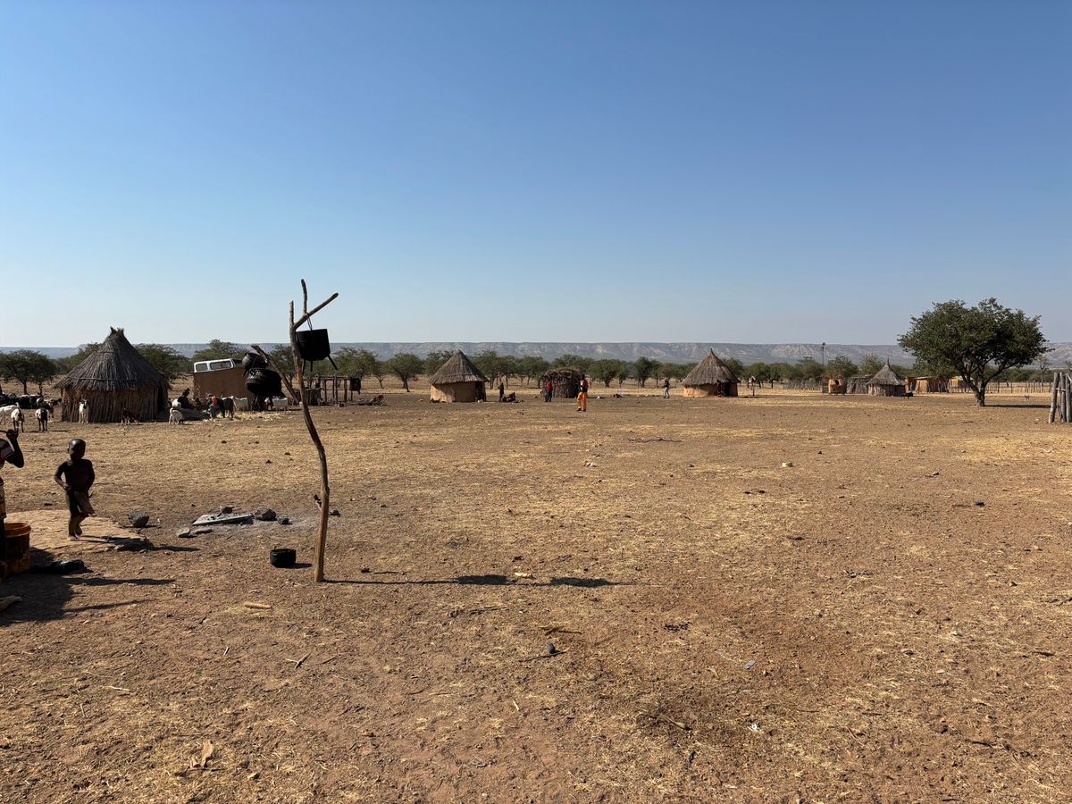 ガイドツアーにてヒンバ族の村へ訪問しました。噂通りの綺麗な容姿ですごくフレ...