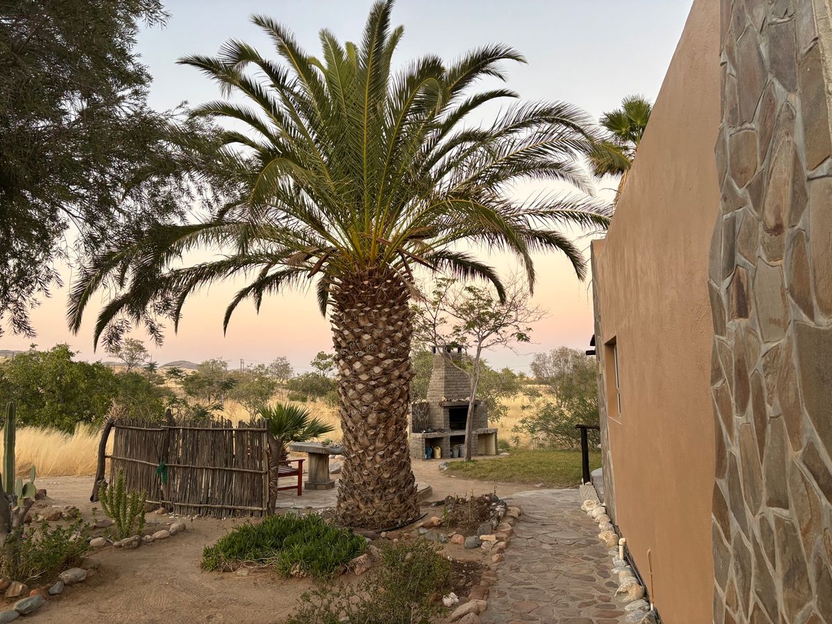 Okambishi‘s Rest
食事はないですが、調理設備は整ってます。