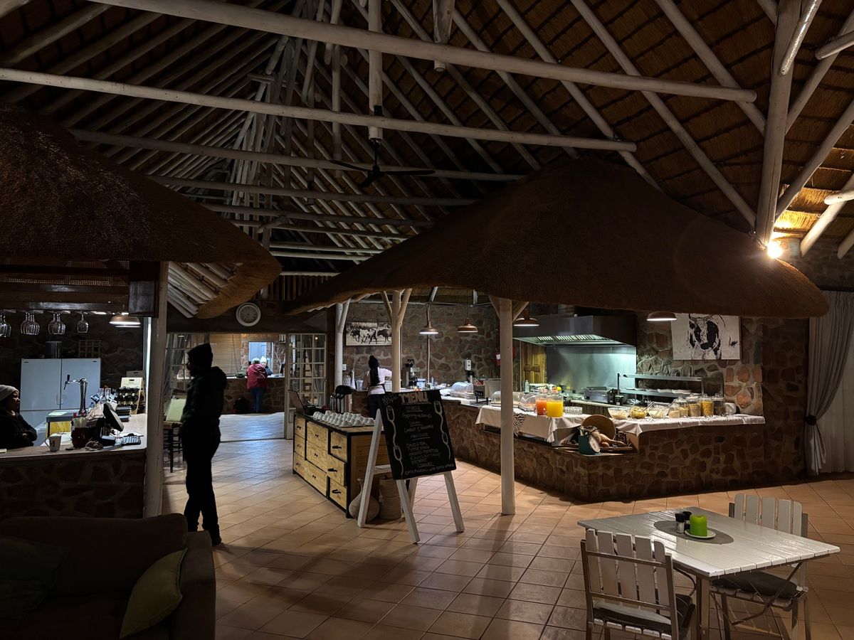 ELEGANT DESERT LODGEに宿泊しました。レンタカーのタイヤ...