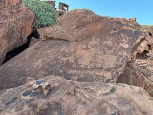 Twyfelfontein
世界遺産になっている壁画を見るガイドツアーに行...