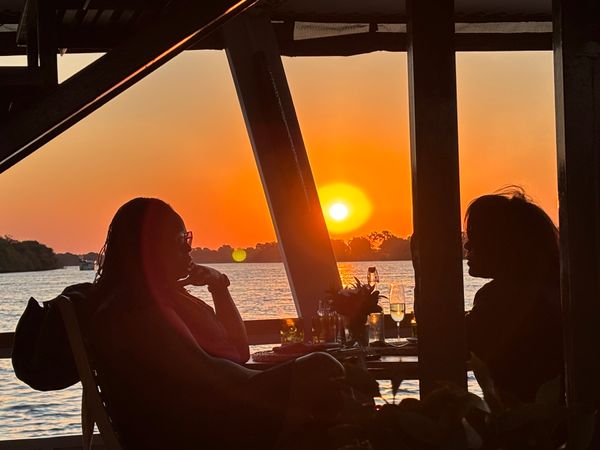 ナミビア・ナミブ砂漠「ナミビア、ジンバブエ、南アフリカ」の写真：PURE AFRICAのサンセットディナ...