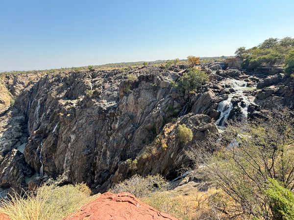 ナミビア・ナミブ砂漠「ナミビア、ジンバブエ、南アフリカ」の写真：Ruacana Fallsに行きました。...
